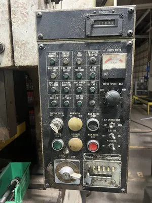 USED 1988 KOMATSU PRESSES KOMATSU OBW200-2 PRESS