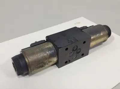 USED VICKERS DG4V3S6CMUHL760EN490