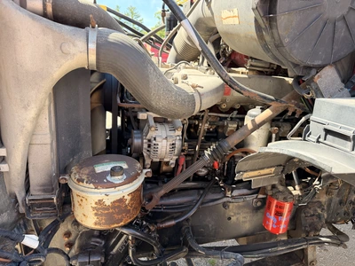 Used 2005 STERLING L9000 4X2 WITH A 12.8L L6 DIESEL ENGINE. Cab Chassis trucks Michigan US | Miedema Asset Management Group #1282413