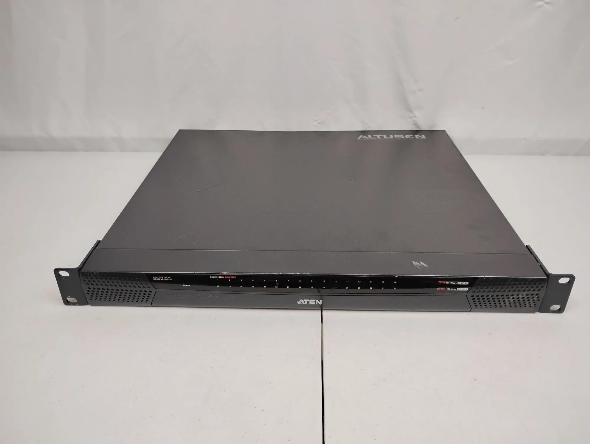 USED ATEN Altusen KN2132