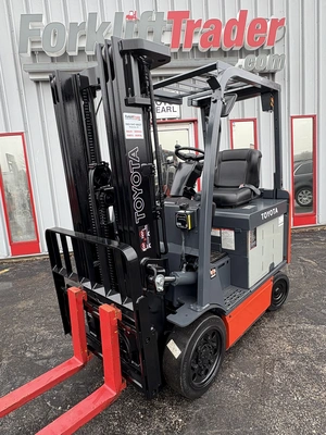 USED 2017 TOYOTA 8FBCU25