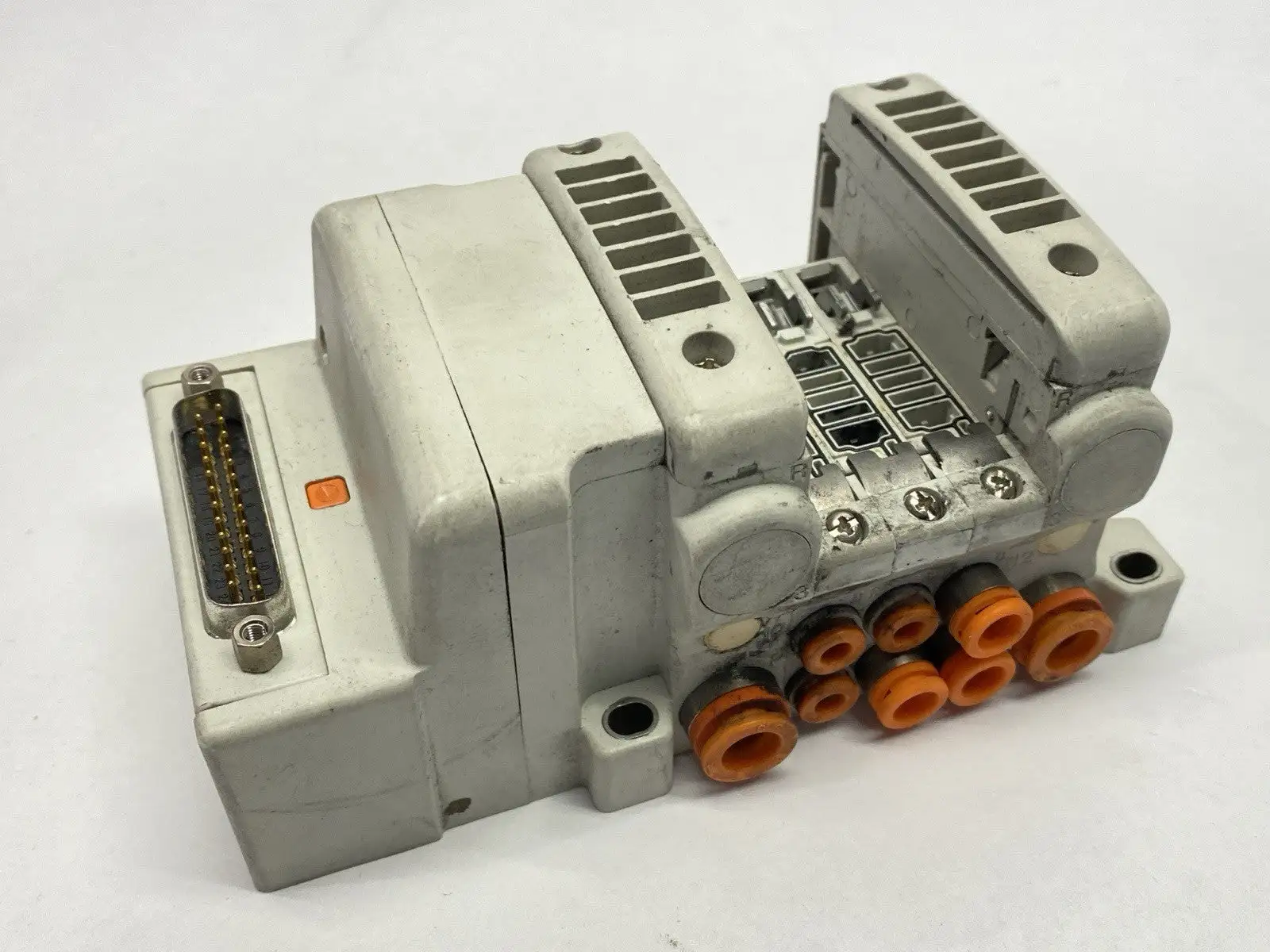 VV5QC11-03N7FD0-S | SMC  Pneumatic Manifold 3-Station D-Sub - Used