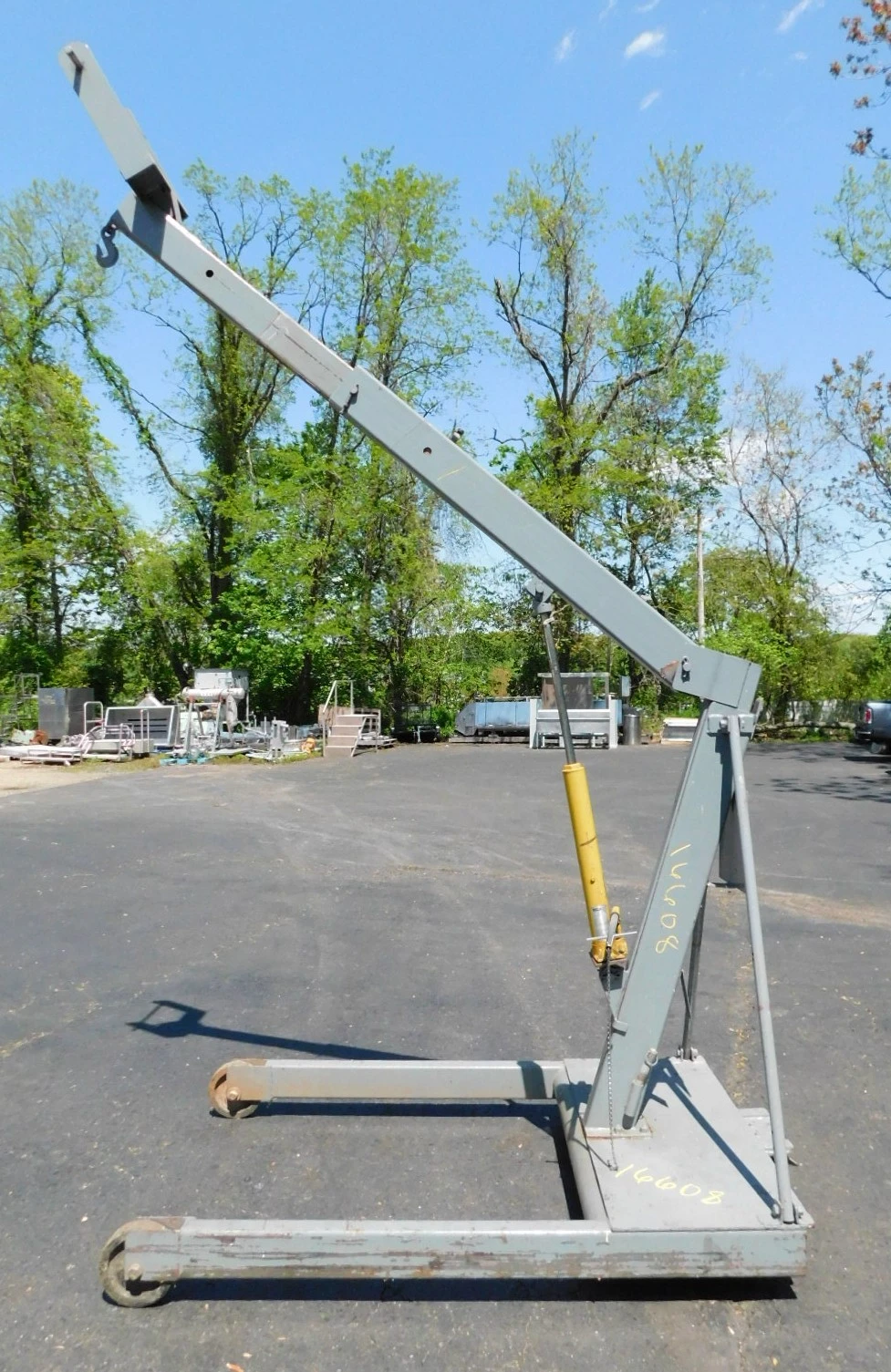 USED MIXER LIFT CHERRY PICKER LIFT