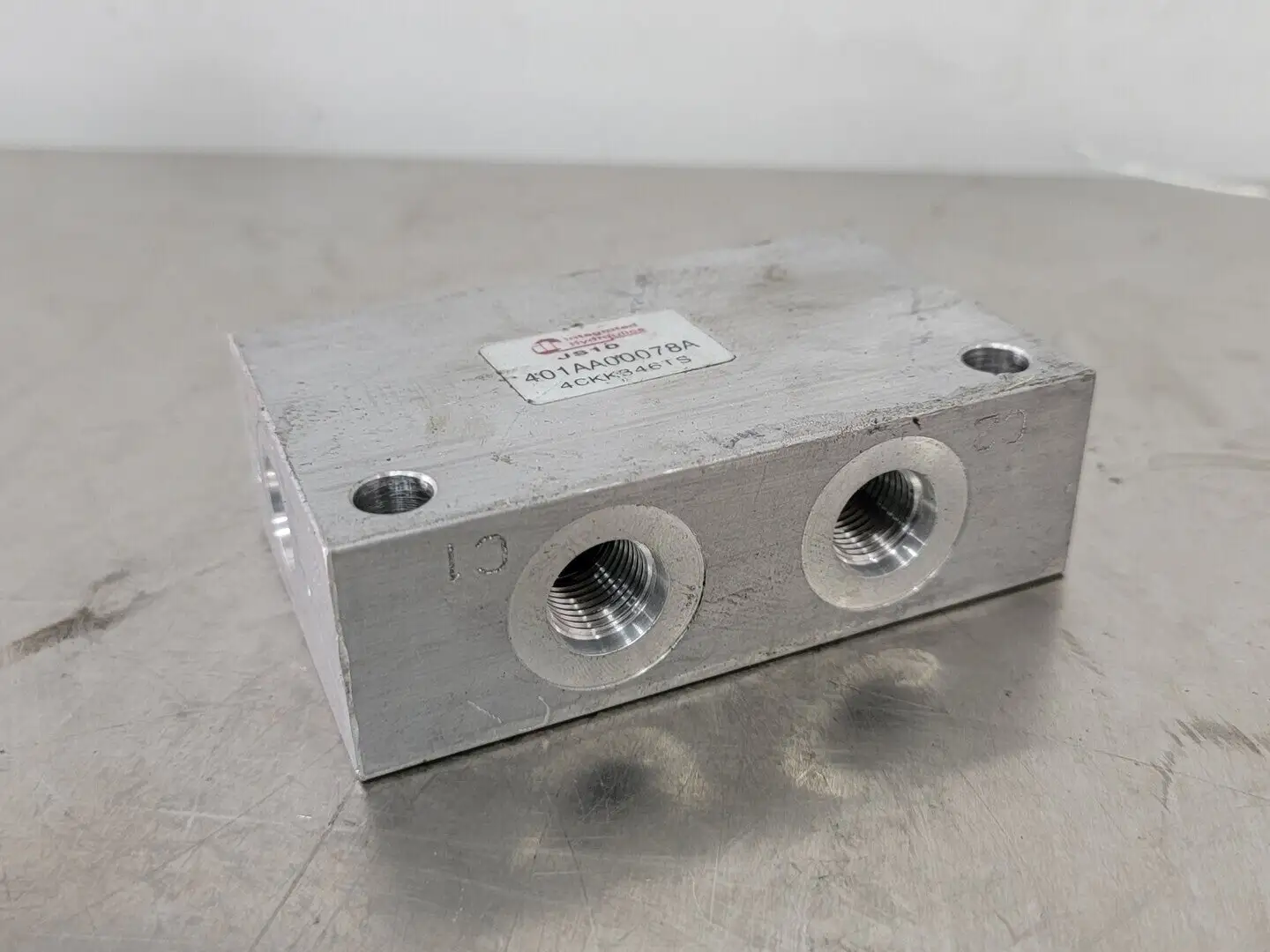 USED INTEGRATED HYDRAULICS 401AA00078A