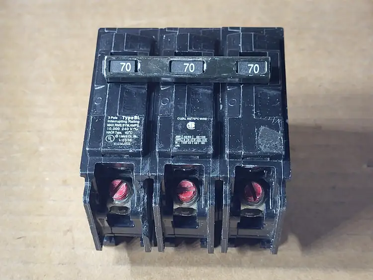 Used SIEMENS B370 Switchgears British Columbia CA | Lenmark #913575