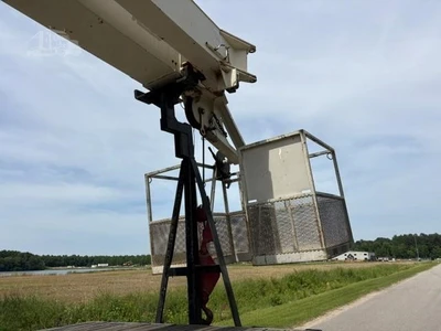 Used 2000 STERLING LT9513 Bucket (boom) trucks North Carolina US | Southeastern Equipment Corp #1467796