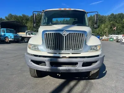 Used 2009 INTERNATIONAL DURASTAR 4400 Cab Chassis trucks Washington US | Puget Sound Truck Sales #1546537