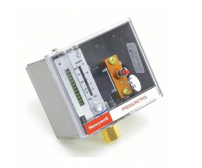 Honeywell L4079B1033 Pressuretrol Controller [New]