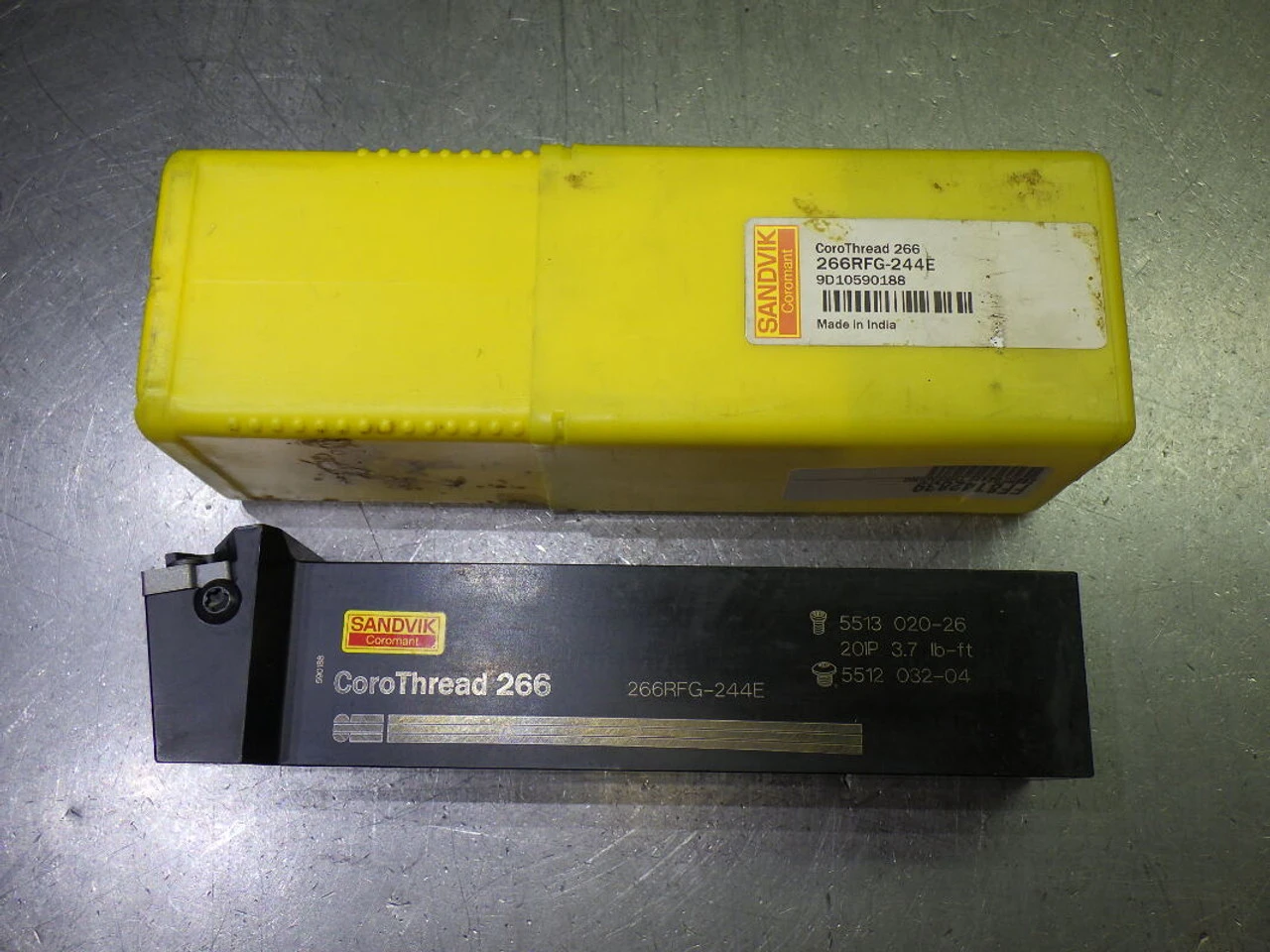 Sandvik Threading Lathe Tool Holder 1.5" x 1.5" Shank 266RFG-244E (LOC2706B)