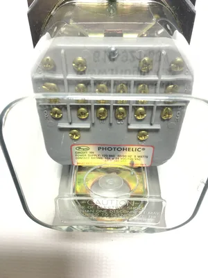 Dwyer Photohelic Differential Pressure Switch