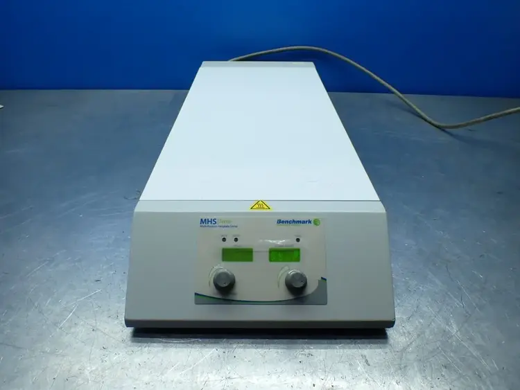 Used BENCHMARK SCIENTIFIC MHS10E Stirrers Ohio US | HGR 24 #755286