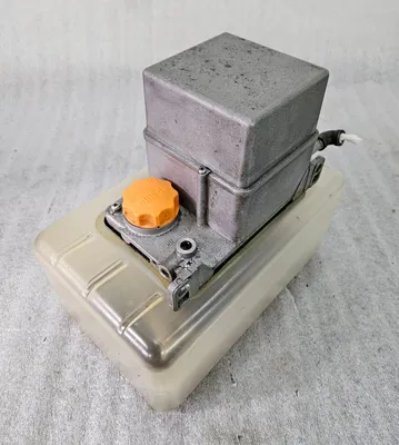 SHOWA LCB4 8210 Lubrication Pumps | Great American Equipment Company (3)