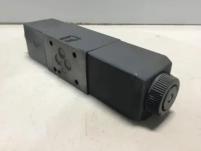 USED VICKERS DG4V-3-6C-M-U-HL7-60