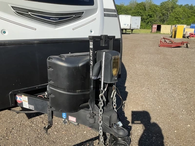 USED 2018 WHITE HAWK 23MRB