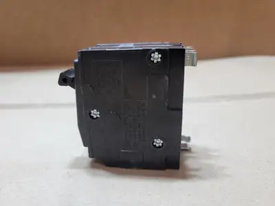 Used SQUARE D QO220 Switchgears British Columbia CA | Lenmark #1486887