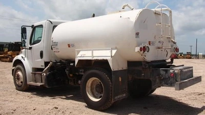 USED 2012 Freightliner M2 106