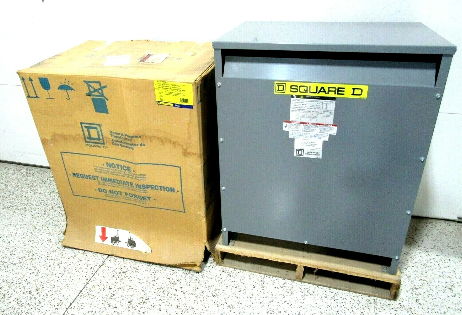 NEW SQUARE D EE45T1814HFCU TRANSFORMER H-480 L-277V 45KVA