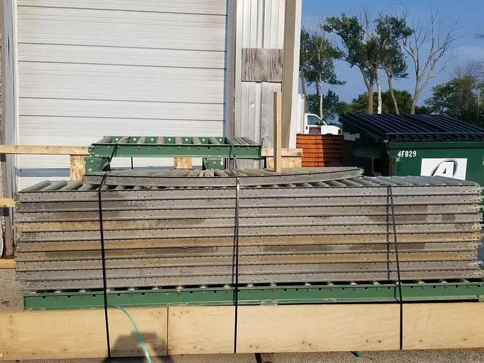 10ft Light to Medium Duty Conveyor, 21.5" Wide Rolls / 22" Between Frame, 4.5" Roller Centers