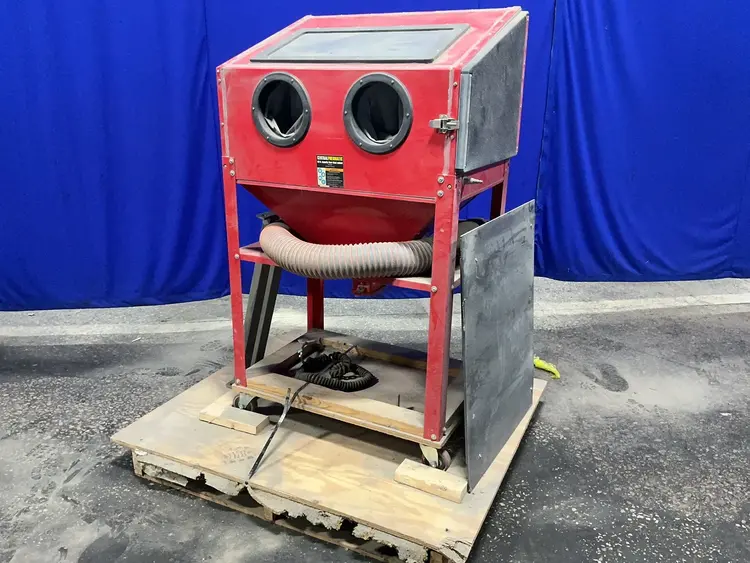 Used CENTRAL PNEUMATIC 68893 Blast Cleaning Ohio US | HGR 24 #1345197