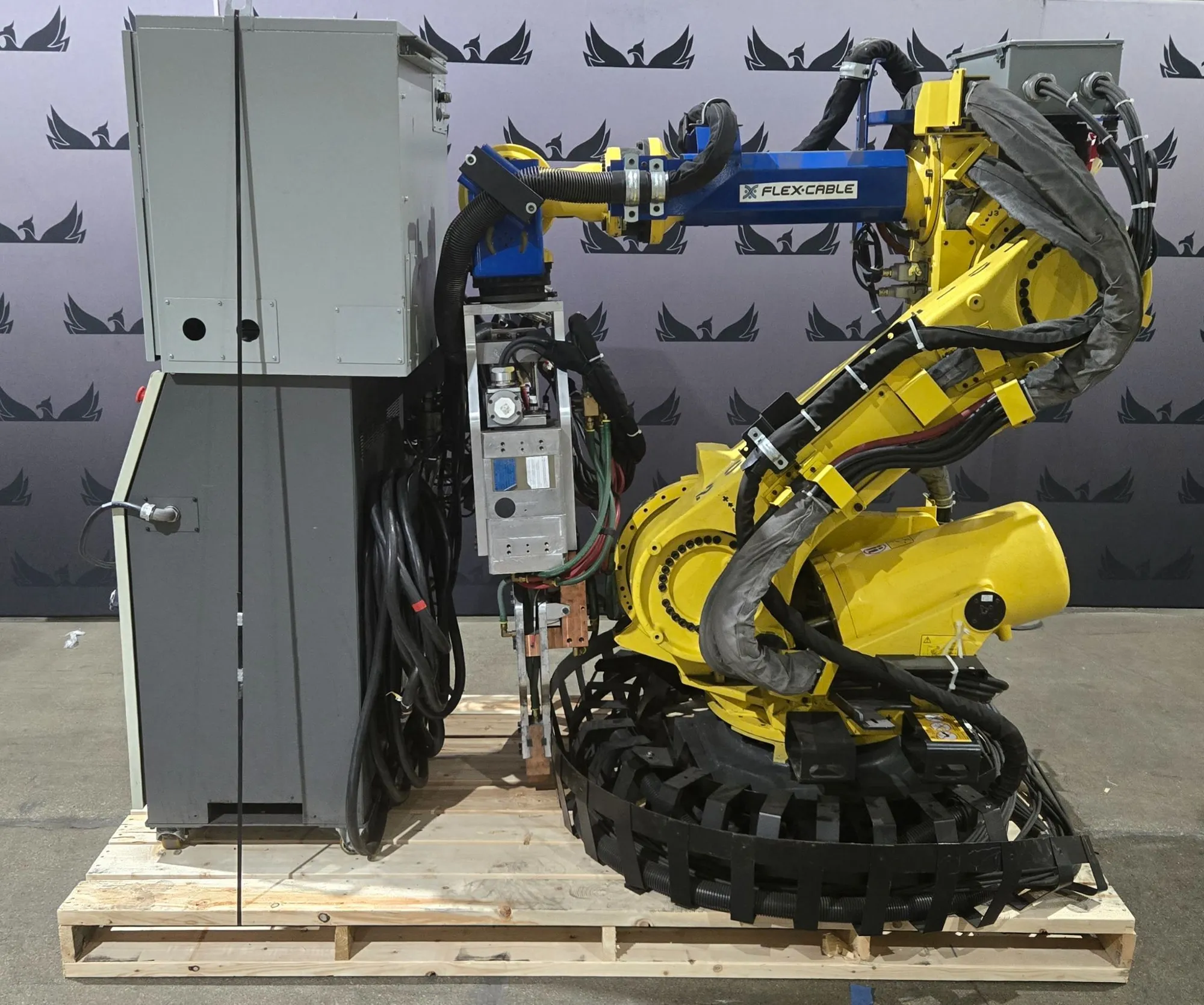 Used 2014 FANUC R-2000iB/210F + R-30iA Robots Michigan US | iGAM Industrial Marketplace #1291682
