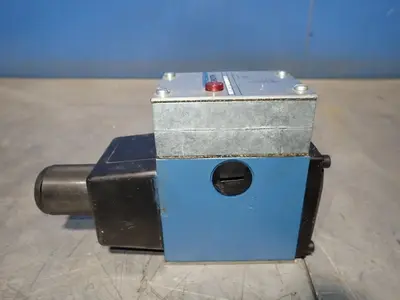 USED REXROTH 4WE10C31/CW110NDAL/V