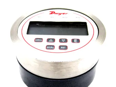NEW DWYER DH3-009-SS DIGITAL PRESSURE SWITCH DH3009SS