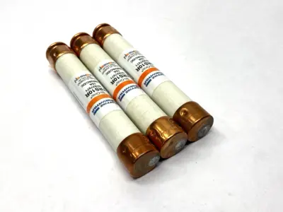 USED FERRAZ SHAWMUT DUAL ELEMENT TIME-DELAY FUSE 600V AC/DC 10A LOT OF 3