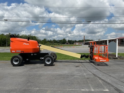 USED 2013 JLG 400S