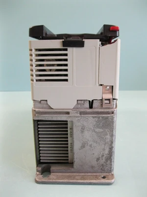 Allen-Bradley 20B-C011A0AYNANA0 Powerflex 700 7.5 HP AC Drive FOR PARTS G19