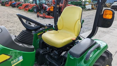 USED 2015 JOHN DEERE 3033R