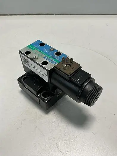USED VICKERS DG4V-3S-2A-M-U-HL7-60-EN490