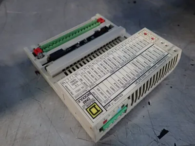 Used SQAURE D 5204634453 PLC Input & Output Ohio US | HGR 24 #879797