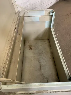 30" X 60" X 46" WHITE PORTABLE JOB BOX CABINET ON ROLLING CASTERS: STOCK #12391