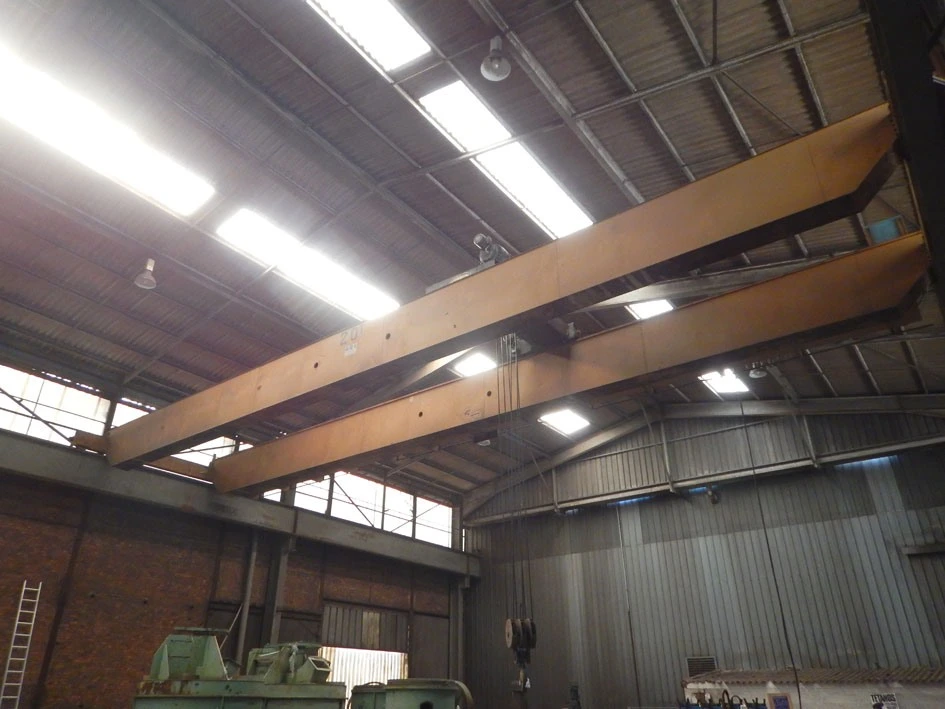 USED STAHL 20 TON X 19 900 MM