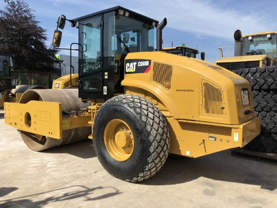 USED 2019 Caterpillar CS68B