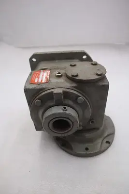 HUB CITY 0221-03660-217 MODEL 216 STYLE R GEAR REDUCER STOCK #M-67