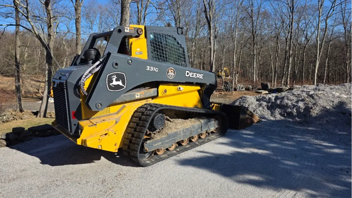 USED 2023 Deere 331G