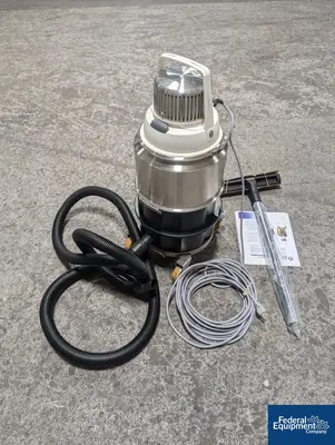 USED Nilfisk Nilfisk Advance America Vacuum, Model IVT1000CR