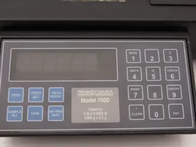 Pennsylvania Scale Company 7600 Scale High Resolution Count / Weigh Scale