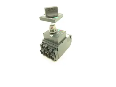 Schneider NSX100B Compact Circuit Breaker 28-40A 800V 3 Pole Panel Disconnect