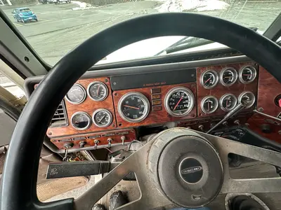 Used 2000 FREIGHTLINER CLASSIC FLD120 Conventional trucks Pennsylvania US | Proxy Equipment #1385355