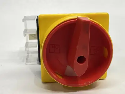 USED RS PRO PANEL MOUNT LOAD BREAK SWITCH 3-POLE 25A 750V