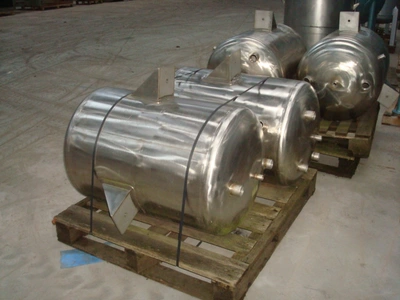 170L S/S Enclosed Tank