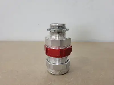 NEW THOMAS & BETTS STX100-467