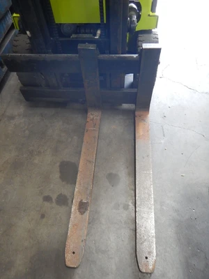 USED CLARK 1,5 TON