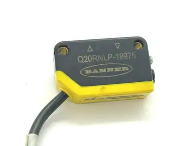 Q20RNLP-18975 | Banner  Polarized Retro Photoelectric Sensor - Used
