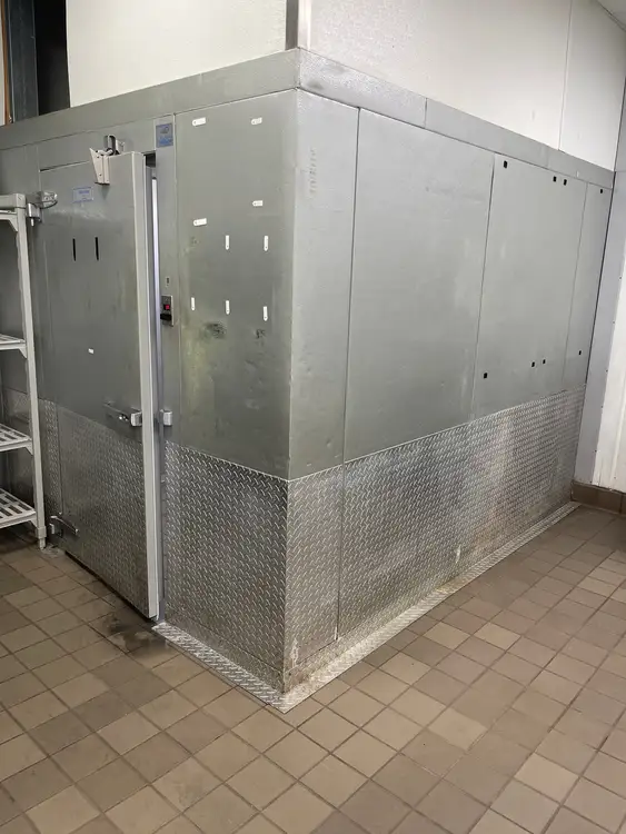 Used Southern Stainless Used Southern Stainless 8' X 10' Refrigerated Walk-in Cooler - FG6 Walk-Ins Illinois US | Falcon Restaurant Supply #1374707