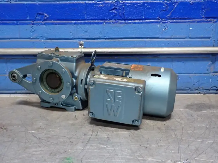 Used SEW EURODRIVE SA47TDT71C4BM605HR Motors (misc) Ohio US | HGR 24 #795129