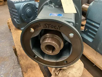 New | in-Stock SEW-EURODRIVE R87AM256 Speed Reducers | Surplus Asset Holdings #1205465
