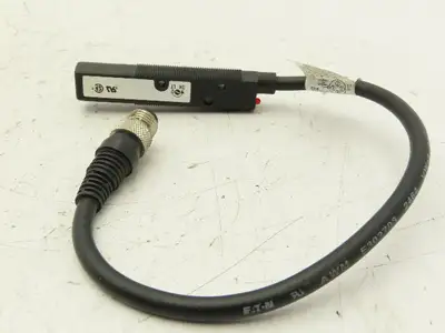 Eaton 13104RQD03 Photoelectric Sensor 15-30VDC 1.5A 18mm Range